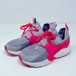 Nike Air Gray Neon Pink Huarache Lace City Sneakers Size 8 Excellent Condition